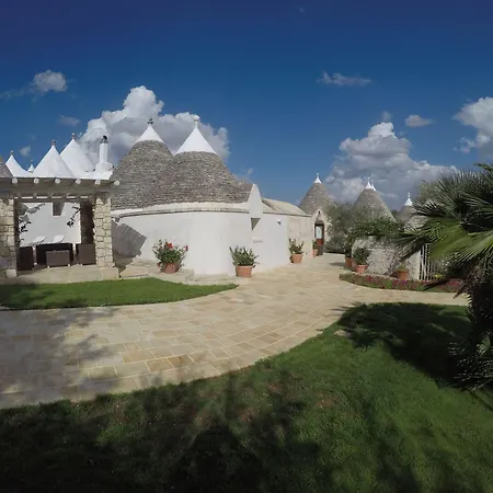 Masseria Cappuccini * オストゥーニ