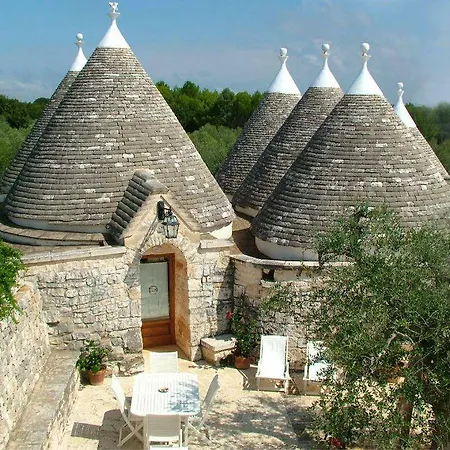 Masseria Cappuccini * オストゥーニ