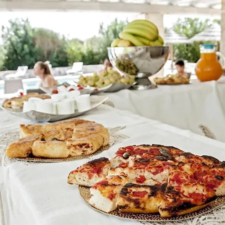 ファームステイ Masseria Cappuccini オストゥーニ